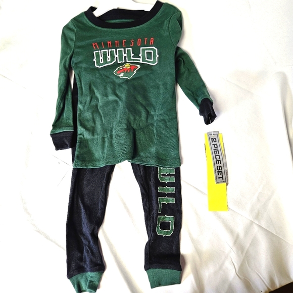 Minnesota Wild Green and Black Pajama Set 2T‎ - Picture 1 of 4